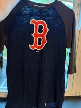 Boston Red Sox Navy & Gray Raglan Tee - Official MLB Design